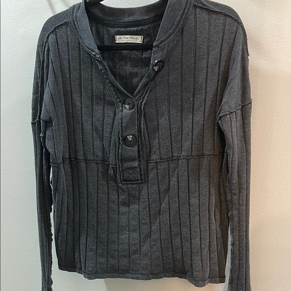 Gray Button-Up Long Sleeve Top
